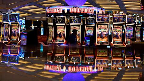 Casino tech: Even chips have chips at newest Vegas .